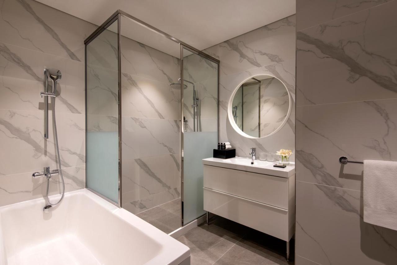 Steigenberger Residence Doha Exteriör bild Bathroom